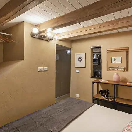Dock 20 - Scirocco By Wonderful Italy *